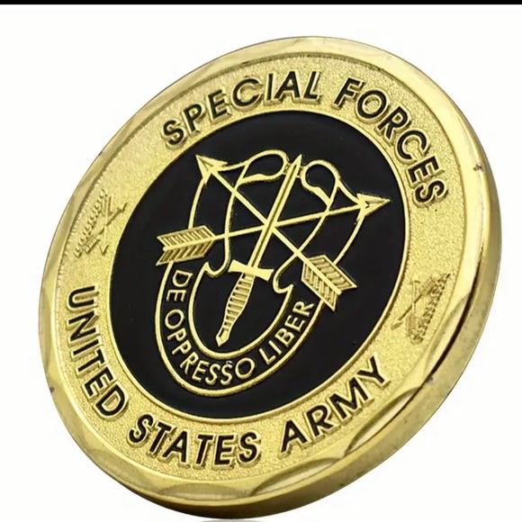 💐 green beret challenge coin gold tone - Picture 2 of 3